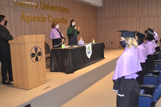 Cerimônia Solene Marca a Entrega das Carteiras de Identidade Profissional  aos Novos Nutricionistas — FIMCA - Centro Universitário Aparicio Carvalho