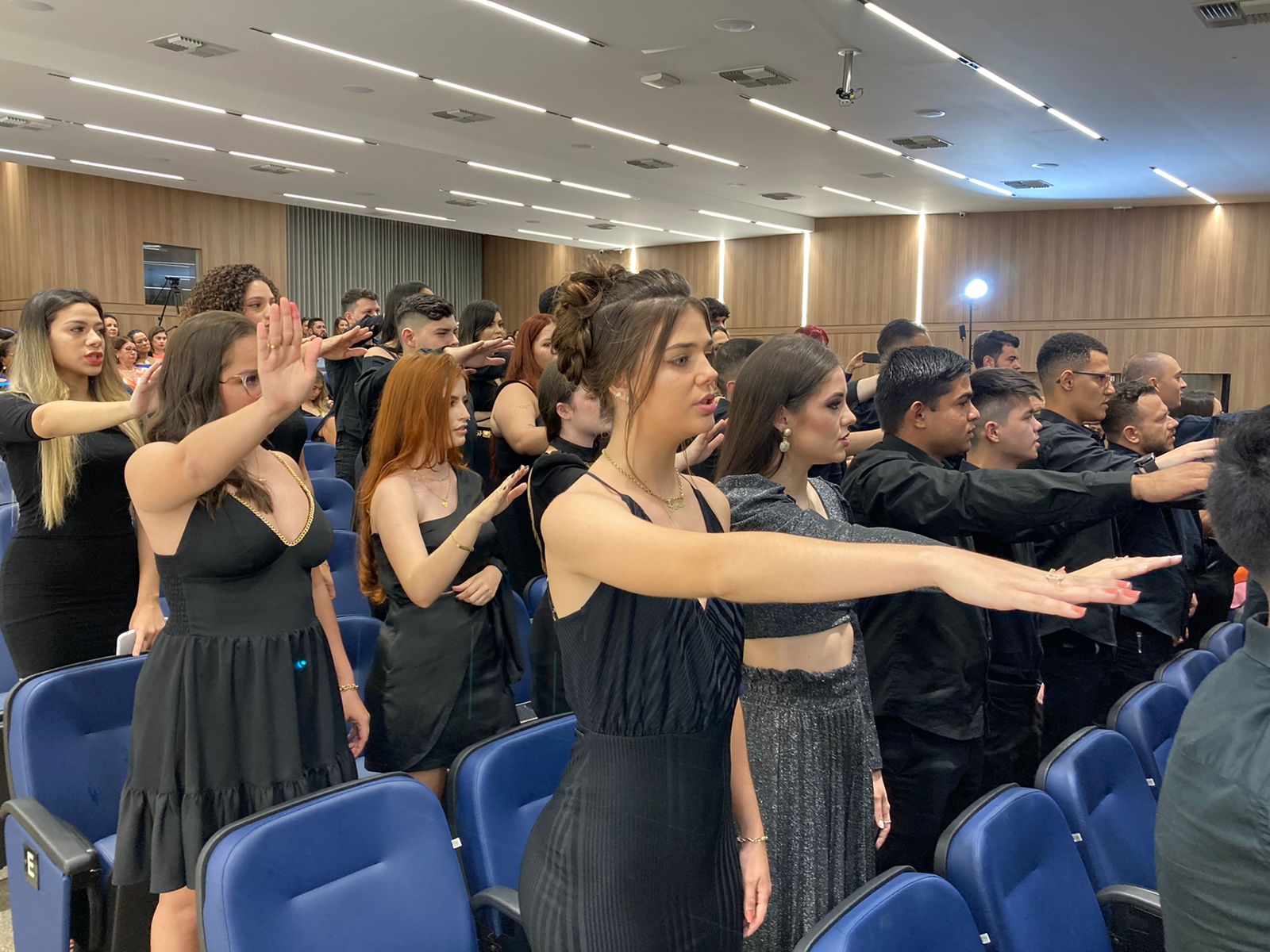 Cerimônia do Jaleco: Medicina T XIX — FIMCA - Centro Universitário Aparicio  Carvalho