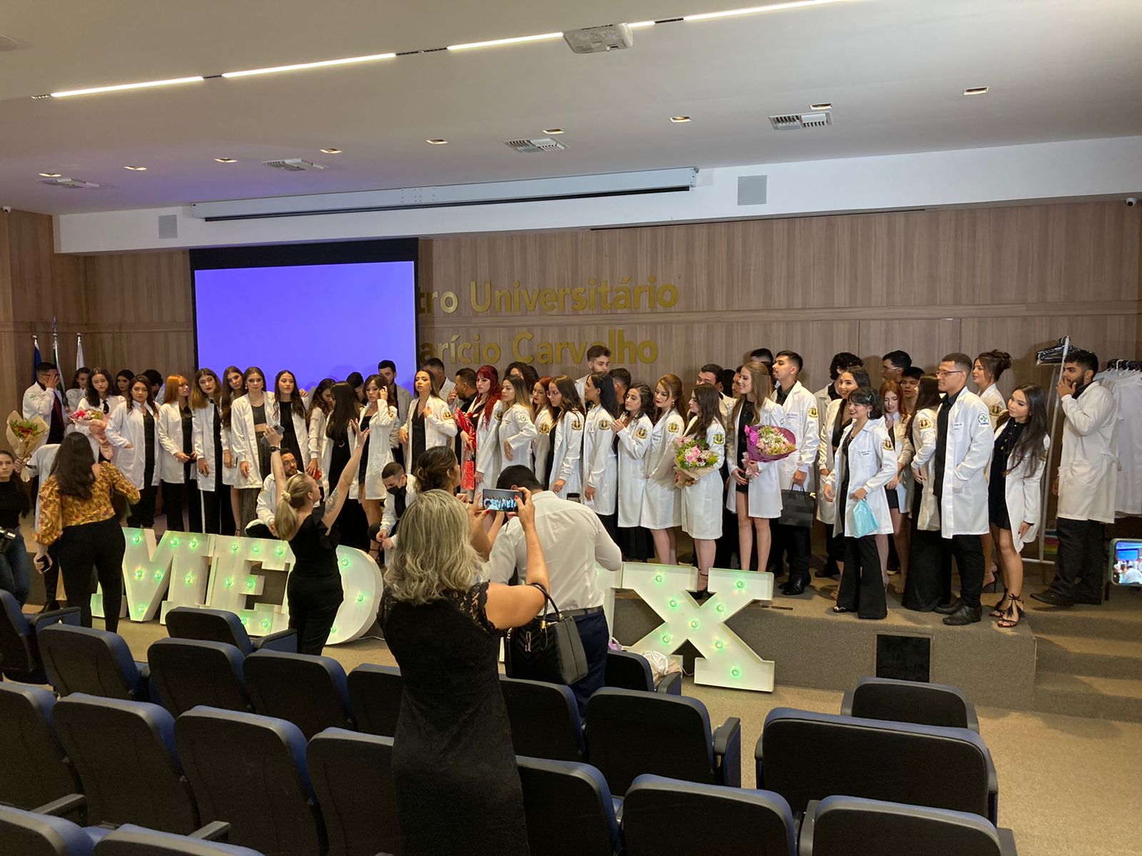 Cerimônia do Jaleco: Medicina T XIX — FIMCA - Centro Universitário Aparicio  Carvalho