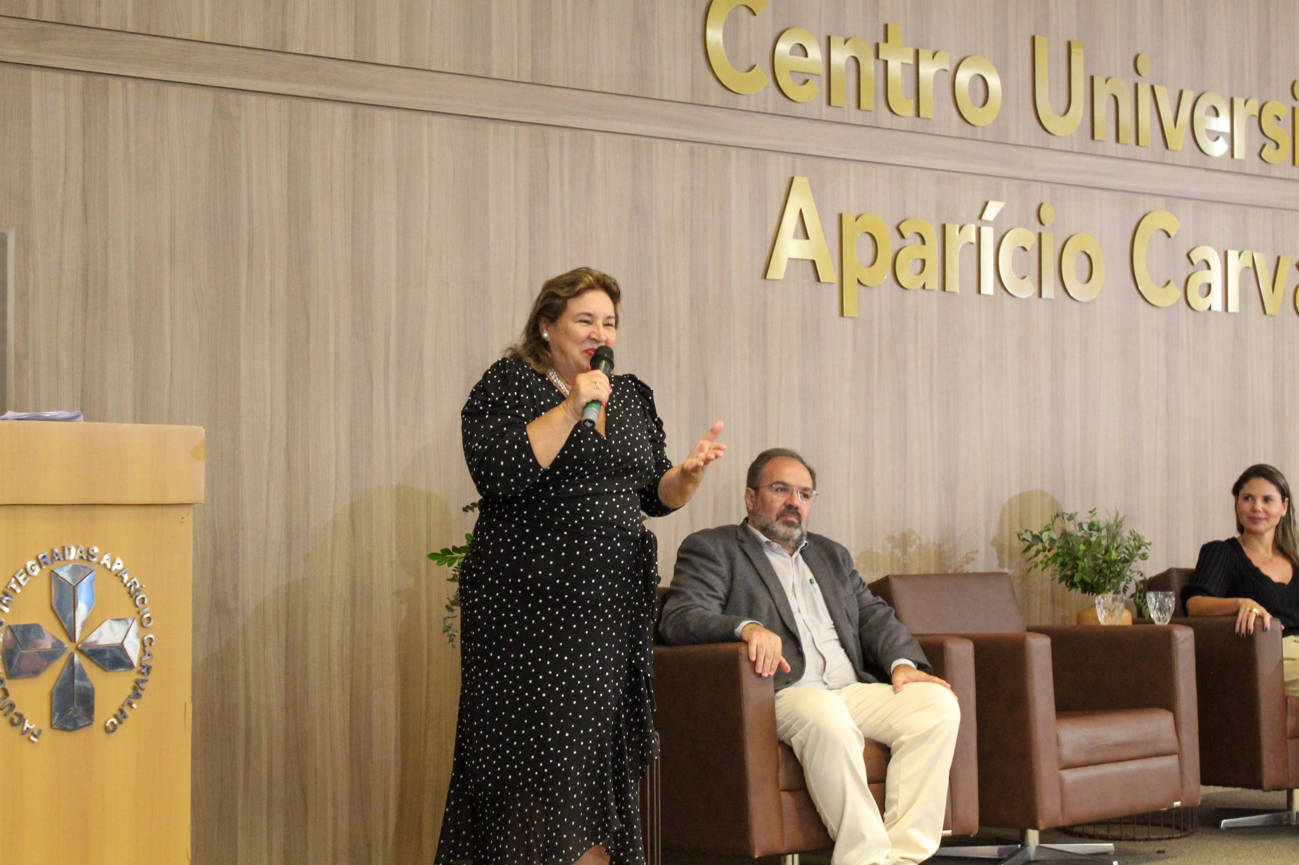 Cerimônia do Jaleco: Medicina T XIX — FIMCA - Centro Universitário Aparicio  Carvalho